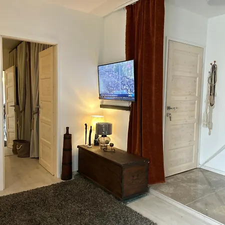 01 Apartment *